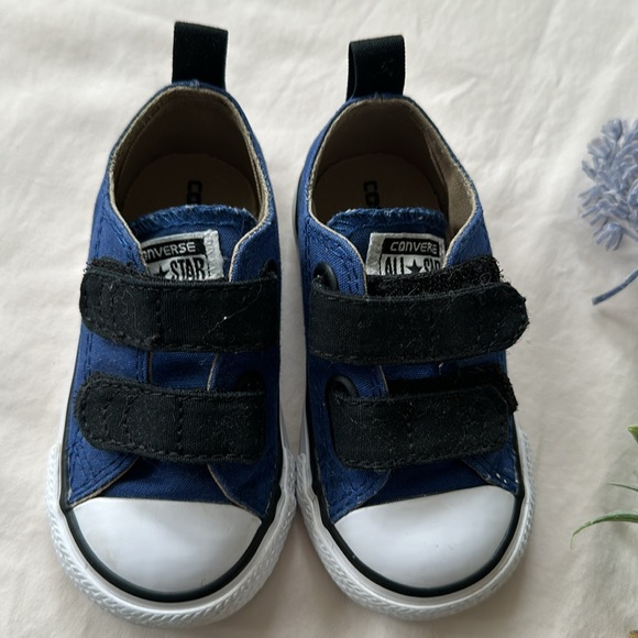 GUC Kids, All star converse sneakers, blue, black, white, size 5 - Picture 2 of 6
